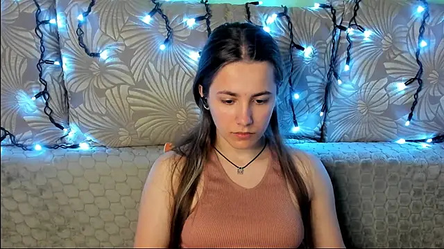 MaggieCake online show from May 24, 4:44 am