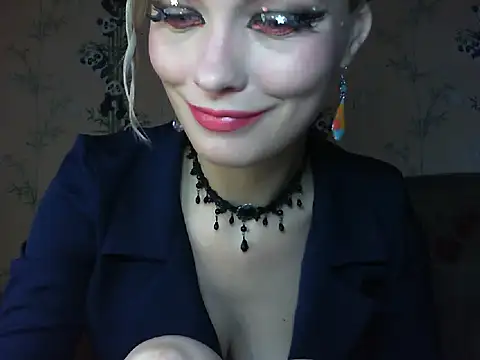 WildMissNiks online show from May 20, 7:38 am