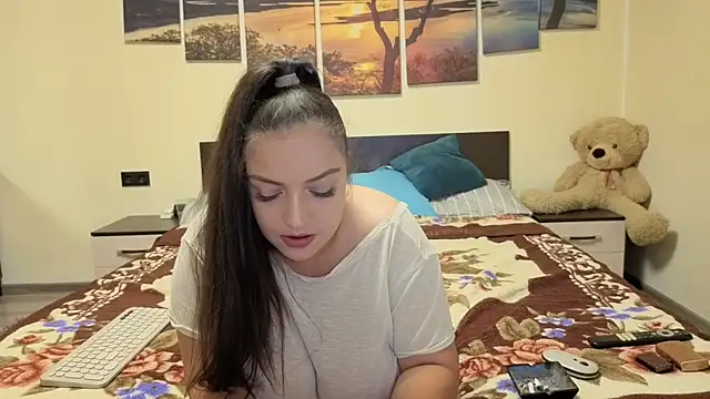 adelline online show from May 15, 9:17 pm