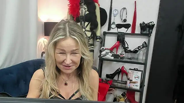 crystaLUX online show from November 28, 6:16 am