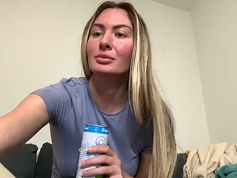 Alyssa rhoades online show from May 30, 1:03 am