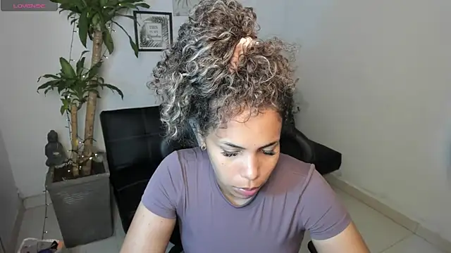 alyssannVhm online show from May 22, 12:41 am