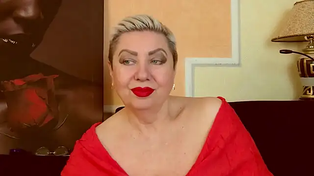 LadyPosh online show from May 20, 7:55 pm