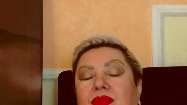 LadyPosh online show from February 13, 8:43 pm