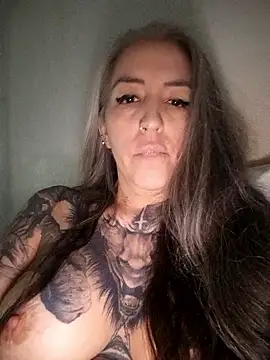 vamporasuccubus19777 online show from May 13, 9:31 pm