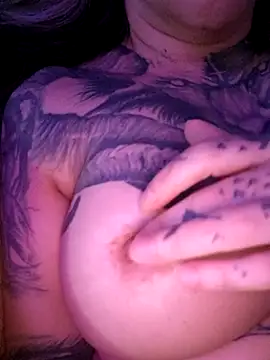 vamporasuccubus19777 online show from December 14, 11:32 pm