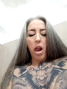 vamporasuccubus19777 online show from May 15, 11:51 pm