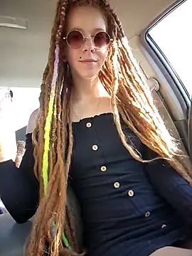 LucidLucy online show from October 6, 3:07 pm