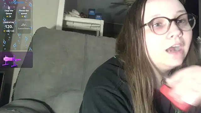 TurtleLady420 online show from April 11, 2:28 am