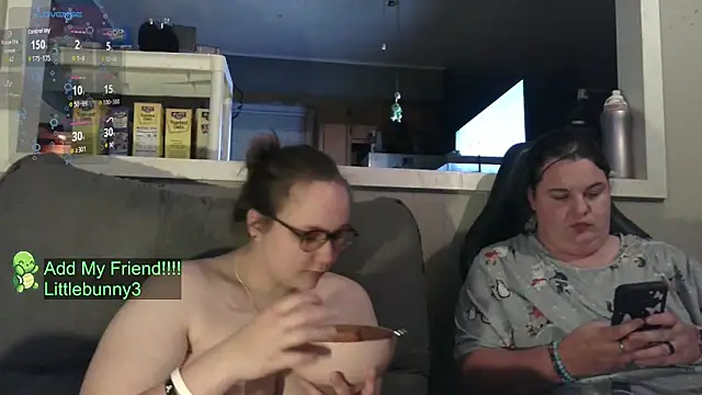 TurtleLady420 online show from October 18, 3:20 am