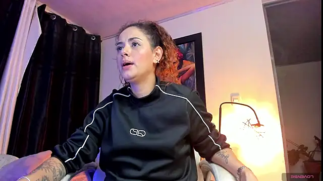 KimberlySaen online show from May 20, 11:57 pm