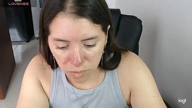 spicey latina online show from May 26, 4:17 pm