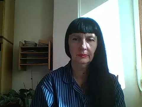 MelanyBanks online show from October 12, 8:50 am