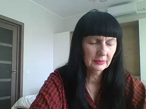 MelanyBanks online show from May 3, 12:52 pm