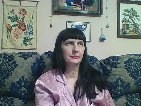 MelanyBanks online show from April 29, 5:30 pm