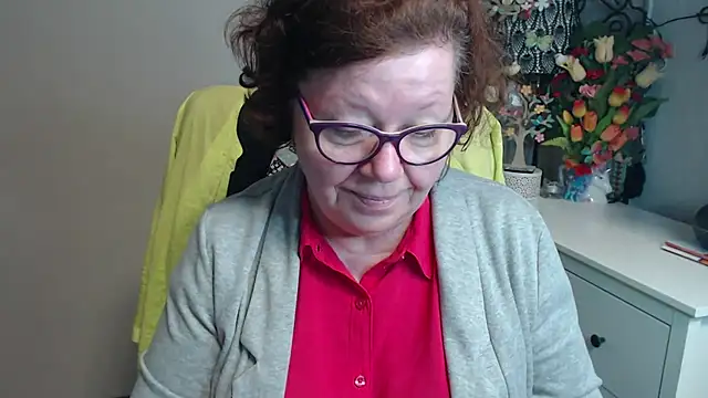 Adelewildx online show from May 8, 5:00 am