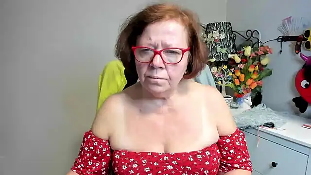 Adelewildx online show from May 18, 4:00 am