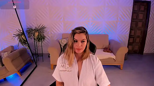 KylaMorrison online show from May 13, 4:24 pm
