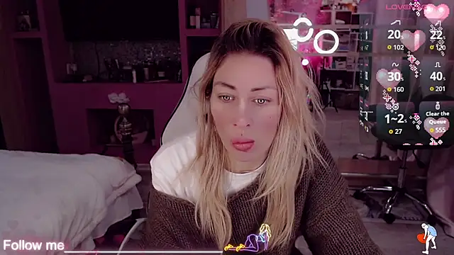 AnnieGOld  online show from January 15, 12:49 am