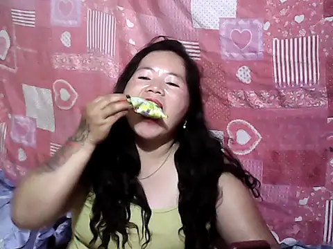 hotpusie 4u online show from May 25, 2:27 pm