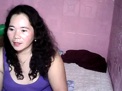 Snapshot of hotpusie_4u chatting on September 20, 11:25 pm hotpusie 4u online show from September 20, 11:25 pm