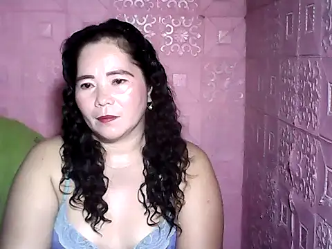 hotpusie 4u online show from November 15, 5:30 am