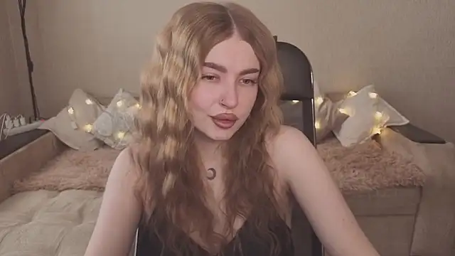 ViolettaLopez online show from February 8, 10:30 am