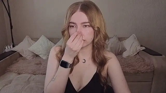 ViolettaLopez online show from May 11, 2:30 pm