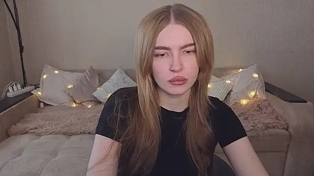 ViolettaLopez online show from May 4, 1:04 pm
