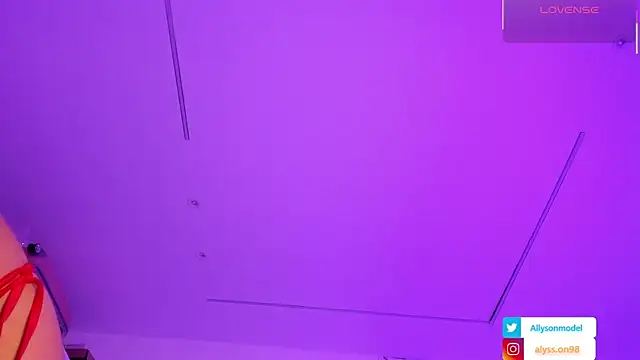 alysson 18 online show from May 19, 1:29 pm