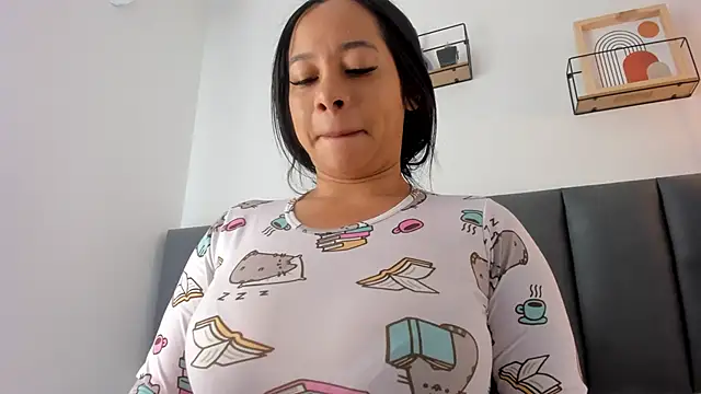 MaraOwen  online show from May 25, 12:15 pm