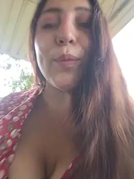 VickyHoult online show from May 24, 9:03 pm