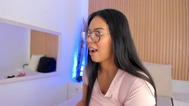 GenesisRuiz online show from May 20, 2:14 pm