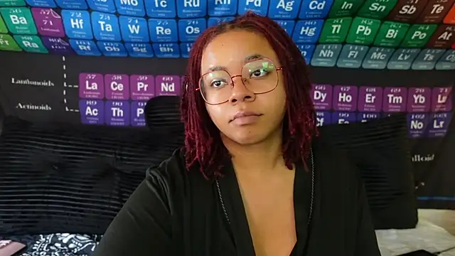 -khayaparker online show from April 9, 8:25 pm