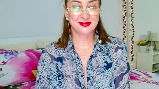 Tyana40 online show from May 16, 1:19 am