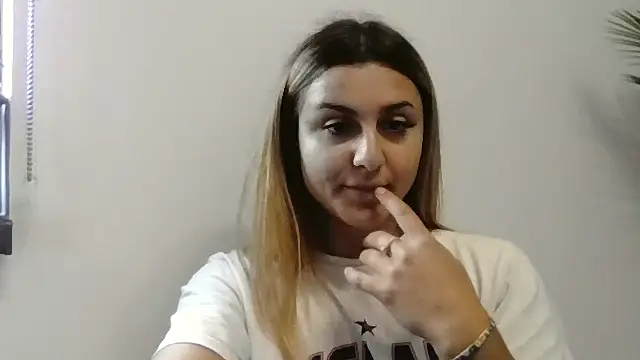 NicolePlay online show from May 23, 6:23 am