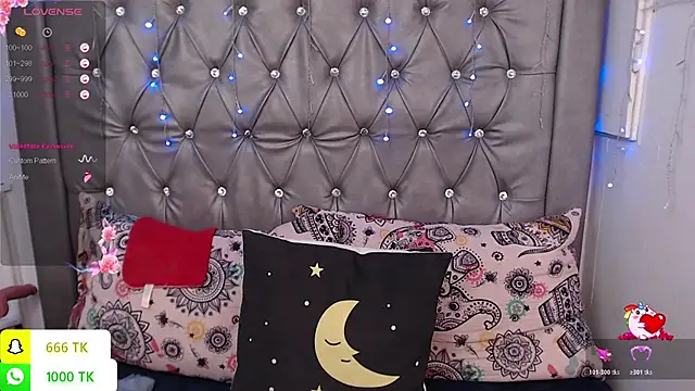 LAILAGUMMY online show from May 25, 3:33 pm