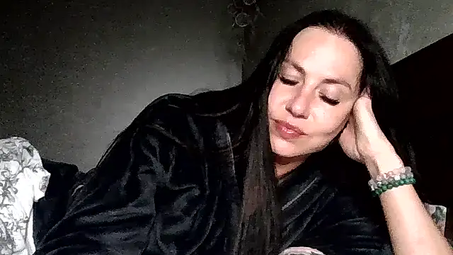 JulianaGold1 online show from May 24, 9:25 pm