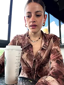 alana15 online show from January 18, 5:09 pm