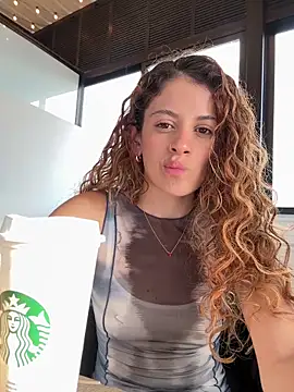 Snapshot of alana15 chatting on September 25, 9:45 pm alana15 online show from September 25, 9:45 pm