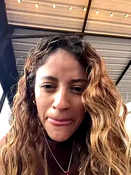 Snapshot of alana15 chatting on September 22, 9:35 pm alana15 online show from September 22, 9:35 pm