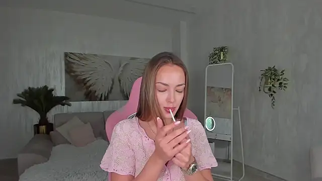 TiffanyHouston  online show from May 16, 6:38 am