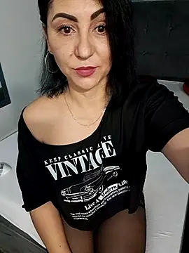 charrlote love online show from April 2, 2:03 pm