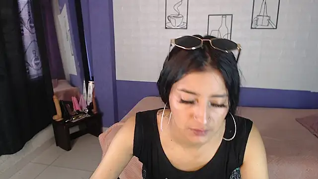 skinny Yizz online show from May 12, 6:58 pm