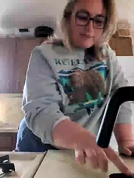 Canadian BBW online show from May 15, 10:34 pm