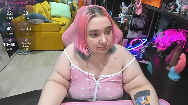 Softie Sofy online show from May 7, 3:44 am