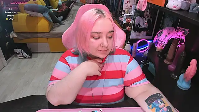 Softie Sofy online show from April 9, 4:15 am