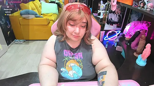 Softie Sofy online show from May 8, 3:54 am