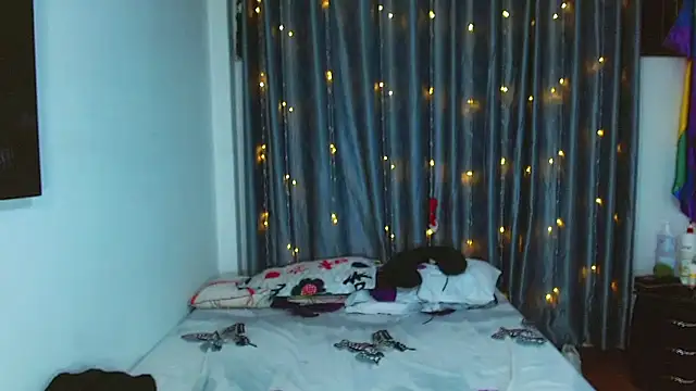 Kenisha Sweet online show from March 15, 1:29 am