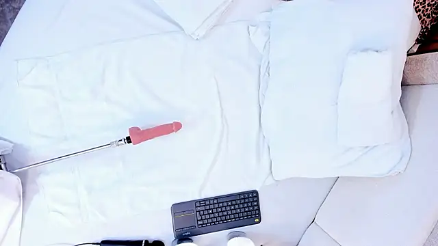 natural bigboobs online show from May 24, 8:30 pm